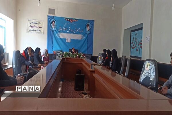 جلسه توجیهی  با دانش‌آموز خبرنگاران پانا