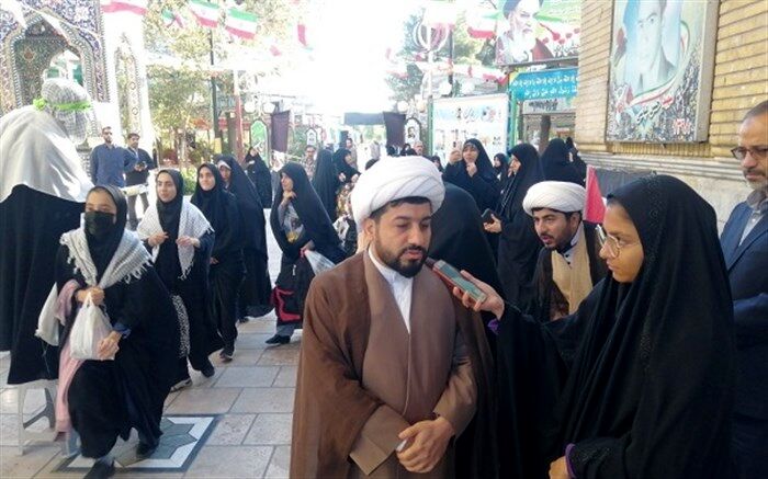 شهدا بهترین الگوهای تربیتی نسل جوان هستند