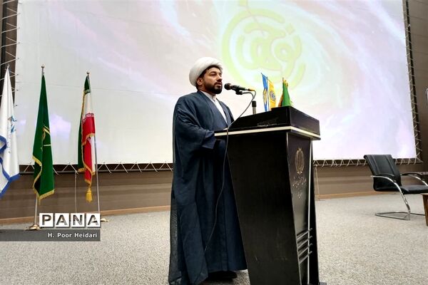همایش «نوجهان» آغاز فعالیت شوراهای دانش‌آموزی در قم