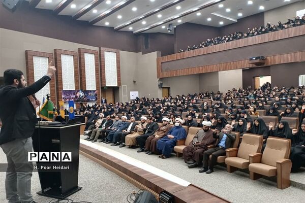 همایش «نوجهان» آغاز فعالیت شوراهای دانش‌آموزی در قم