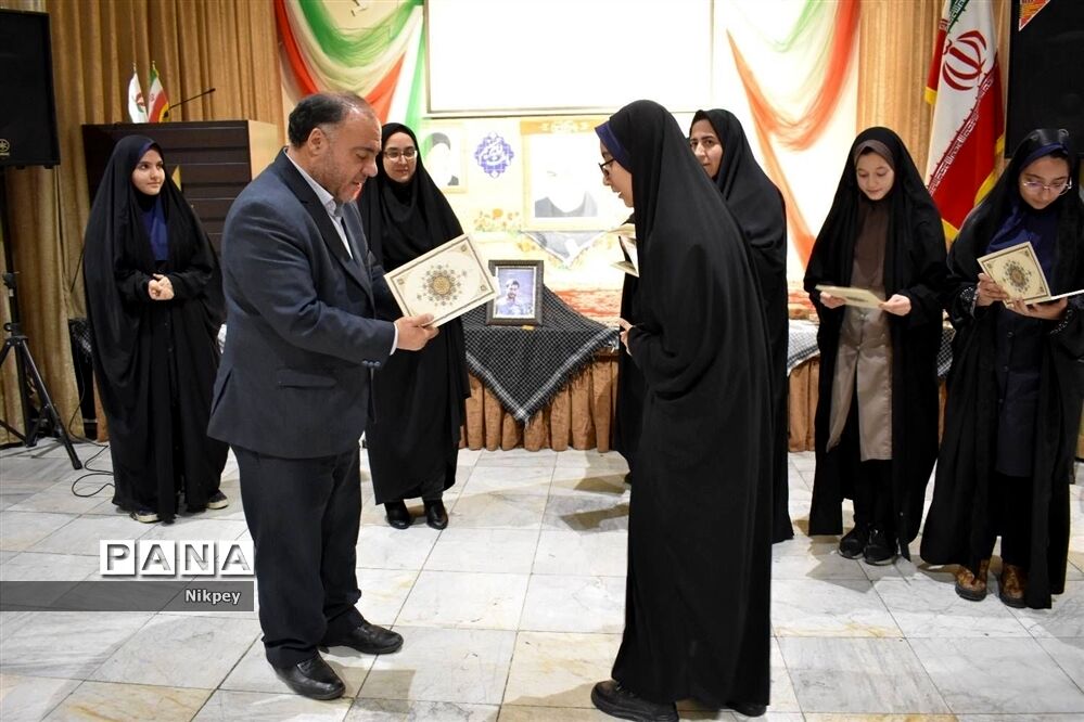برگزاری جلسه مشترک در دبیرستان شاهد حجاب منطقه ۱۳