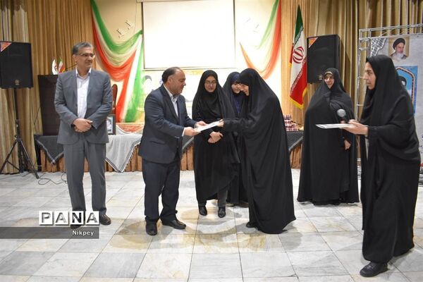 برگزاری جلسه مشترک در دبیرستان شاهد حجاب منطقه ۱۳