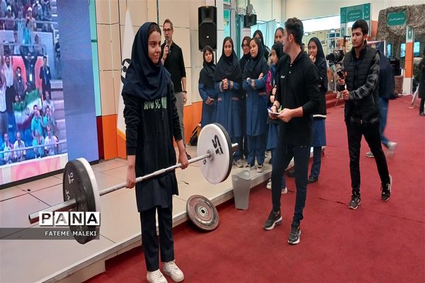 نمایشگاه یاریگران زندگی انتخاب آگاهانه در کانون پرورش فکری کودکان و نوجوانان تهران