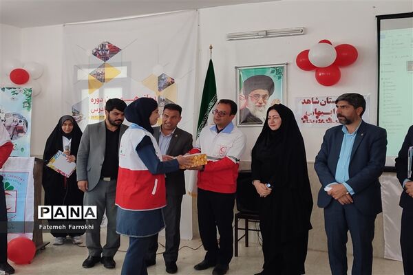 افتتاحیه طرح دادرس در مدارس شهرستان آباده