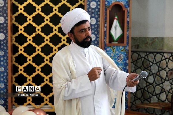 برگزاری جشن تکلیف دانش‌آموزان دبستان ام البنین یک در امامزاده عبدالله(ع) شهرری