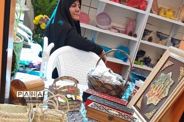 بازدید دانش‌آموزان ناحیه دو ری از نمایشگاه یاریگران زندگی
