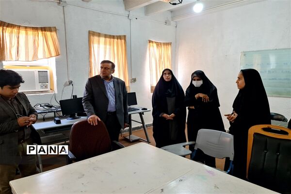 دیدار صمیمانه مدیرکل آموزش و پرورش هرمزگان با دانش‌آموزان بوموسی