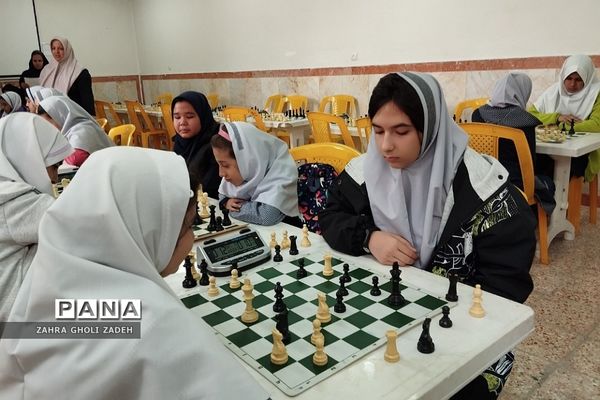 مسابقات منطقه‌ای رشته شطرنج ویژه دانش‌آموزان دختر در کهریزک