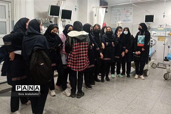 بازدید علمی دانش‌آموزان دبیرستان دخترانه علوی ناحیه 3  از بیمارستان امتیاز