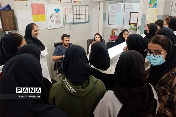 بازدید علمی دانش‌آموزان دبیرستان دخترانه علوی ناحیه 3  از بیمارستان امتیاز