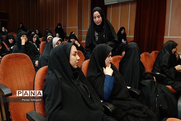 گردهمایی فرماندهان ادواری پایگاه‌های بسیج در شهرستان قرچک