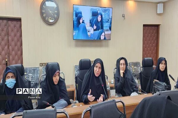 تجلیل از مدیران مدارس تشکیلاتی ناحیه یک اهواز