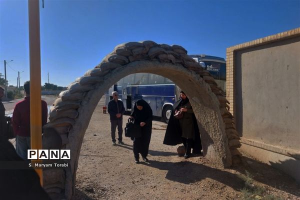 میزبانی شهدا در یادمان علقمه خرمشهر و قدمگاه شهدای غواص از نومعلمان فارس