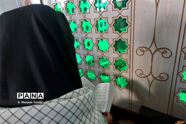 حضور دسته‌جمعی نومعلمان فارس در محضر اساتید ایثار و شهادت