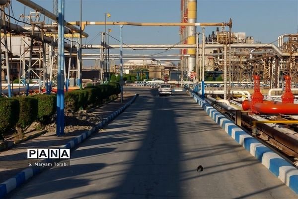 اردوی راهیان پیشرفت و بازدید نومعلمان استان فارس از شرکت پالایش نفت آبادان