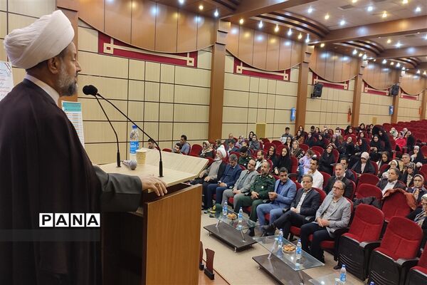 آیین تجلیل از برگزیدگان کنکور سال۱۴۰۲ در رباط‌کریم