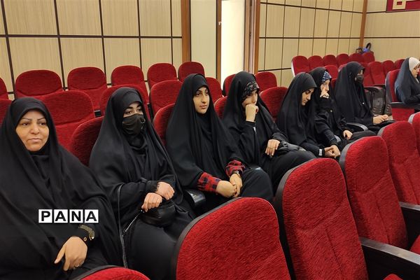 آیین تجلیل از برگزیدگان کنکور سال۱۴۰۲ در رباط‌کریم