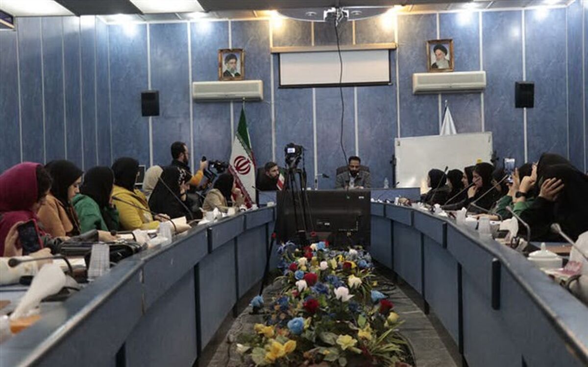 شاعران نوجوان به مطالعه متعهد ‌شوند