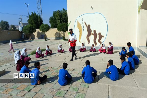 آموزش ایمنی در برابر زلزله ویژه‌ی دانش‌آموزان پارسیان