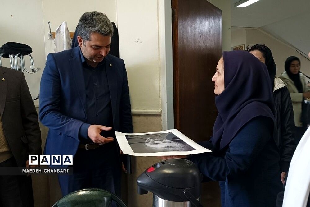 نشست تعامل و همفکری شورای دانش‌آموزی هنرستان سعادت با مسئولین