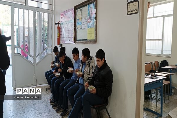 مراسم عزاداری به‌مناسبت شهادت حضرت فاطمه (س) در آموزشگاه نمونه دولتی مرتضوی