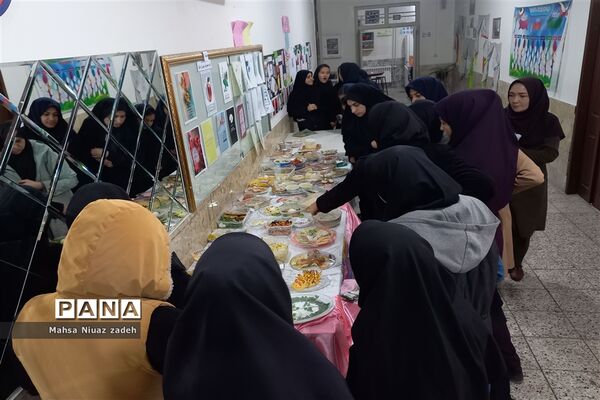 جشنواره صبحانه سالم در دبیرستان دکتر جواد حداد۲ ناحیه ۵