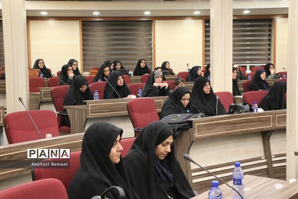 همایش سرگروه‌های علمی آموزشی مقطع ابتدایی استان قم-1