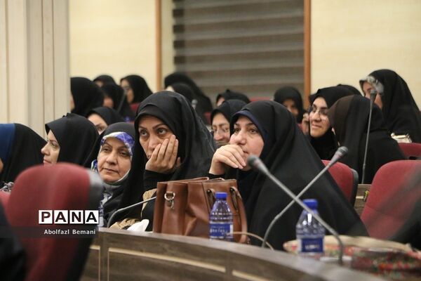 همایش سرگروه های علمی آموزشی مقطع ابتدایی استان قم-2