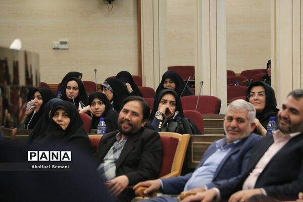 همایش سرگروه های علمی آموزشی مقطع ابتدایی استان قم-2
