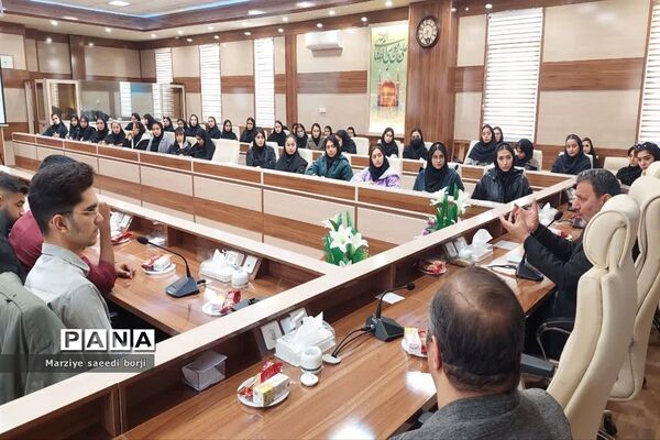 نشست صمیمی دانشجویان رشته حقوق با دادستان عمومی شهرستان بجنورد