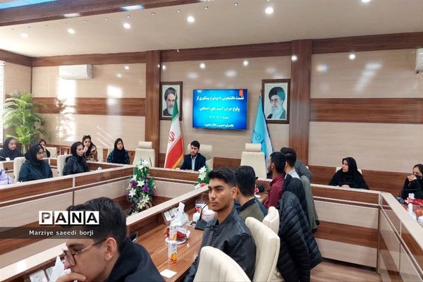 نشست صمیمی دانشجویان رشته حقوق با دادستان عمومی شهرستان بجنورد