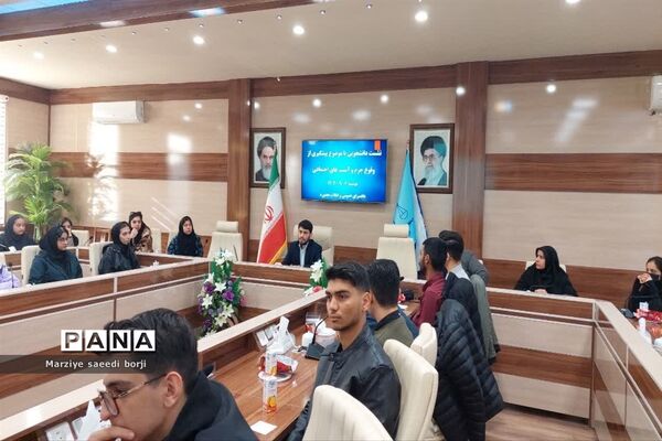 نشست صمیمی دانشجویان رشته حقوق با دادستان عمومی شهرستان بجنورد