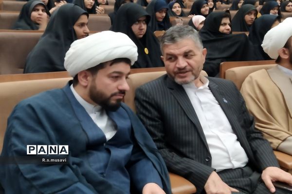 همایش نوجوانان دانش آموز با عنوان نو جهان در اردوگاه ۱۵ خرداد قم