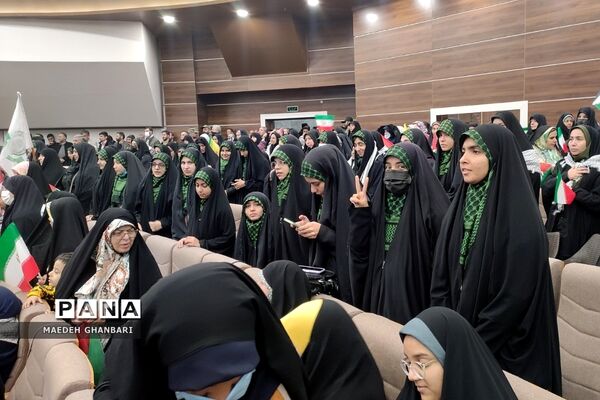به مناسبت هفته بسیج و مقاومت، اجتماع شکوه مقاومت بسیجیان شهرستان پردیس