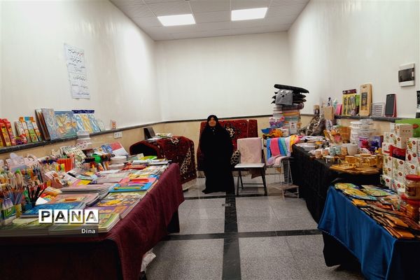 ۴نمایشگاه اقتصاد مقاومتی  بانوان کارافرین در قرچک‌