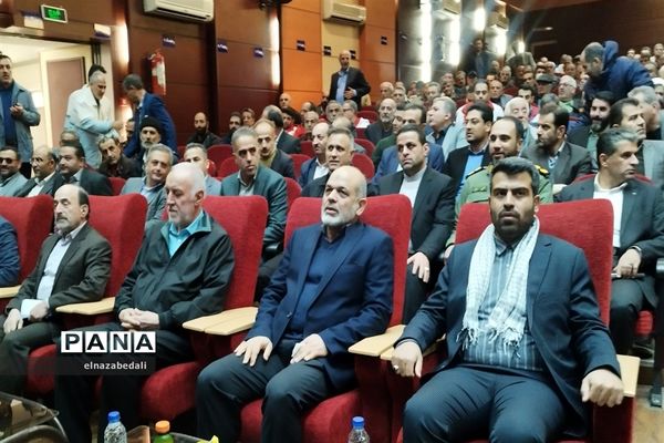 حضور وزیر کشور در همایش تبیینی بسیج شهرستان فیروزکوه