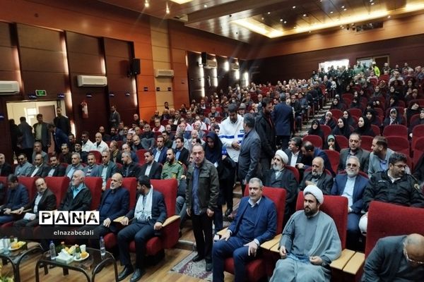 حضور وزیر کشور در همایش تبیینی بسیج شهرستان فیروزکوه