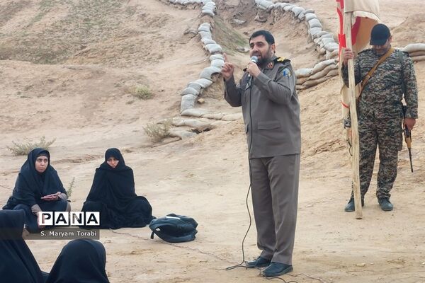 مرور درس‌های شهیدحسن باقری توسط معلمان فارس