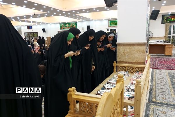 برگزاری جشن یک سالگی دوره بینهایت در استان قم
