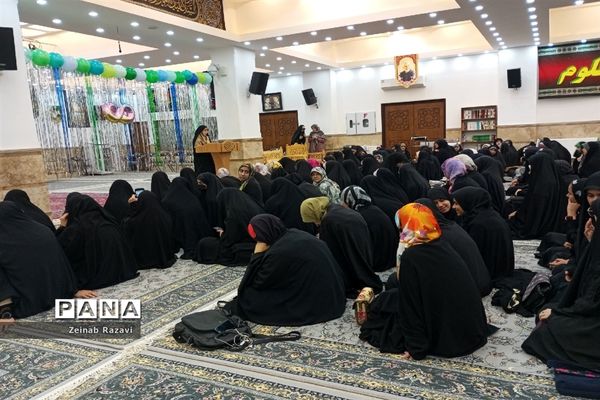برگزاری جشن یک سالگی دوره بینهایت در استان قم