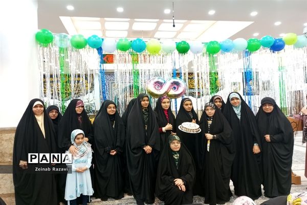 برگزاری جشن یک سالگی دوره بینهایت در استان قم