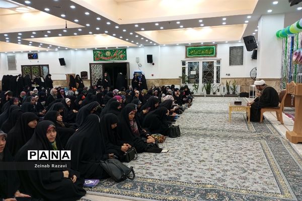 برگزاری جشن یک سالگی دوره بینهایت در استان قم