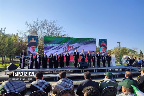 همایش بزرگ پیاده‌روی خانوادگی در شهرستان قرچک