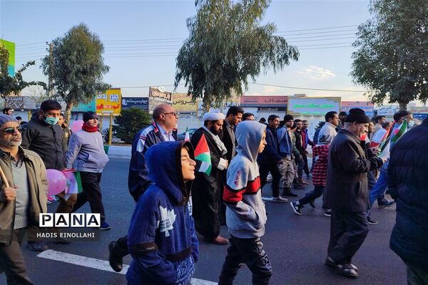 همایش بزرگ پیاده‌روی خانوادگی در شهرستان قرچک
