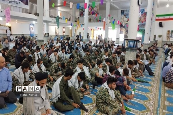 حضور باشکوه بسیجیان در نماز جمعه پارسیان