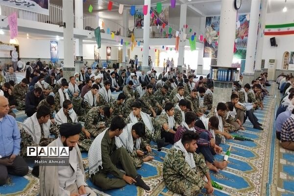 حضور باشکوه بسیجیان در نماز جمعه پارسیان