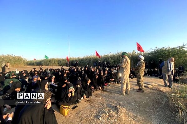 حضور دختران دانش‌آموز رودهن در اردوی راهیان نور