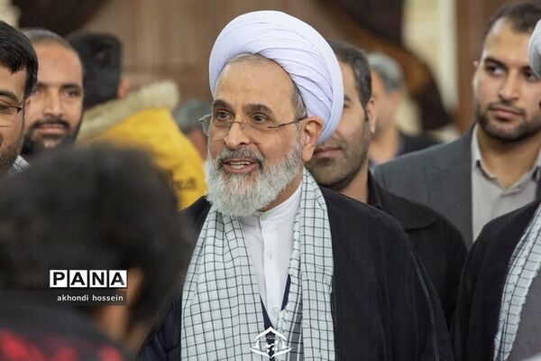 دیدار عضو شورای عالی انقلاب فرهنگی با اعضای حلقه‌های صالحین آموزشگاه‌های شهرستان میبد