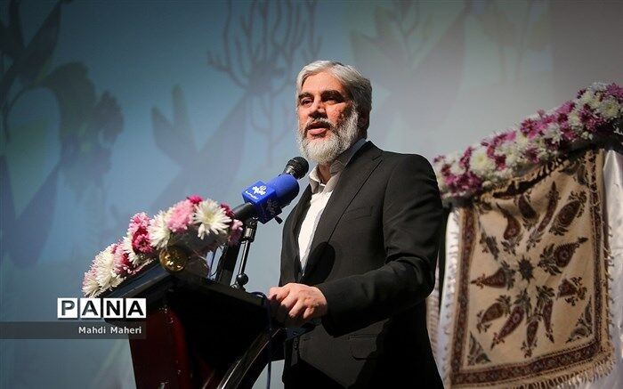 سالانه ۲۰هزار عنوان کتاب در کشور تولید می‌شود