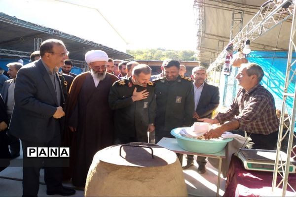 نمایشگاه کار آفرینی صنایع دستی و مشاغل خانگی در میاندورود